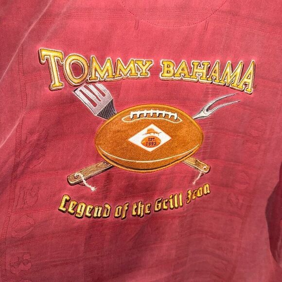 Limited Edition Tommy Bahama Grill master Button Down Shirt Size L - Picture 9 of 9